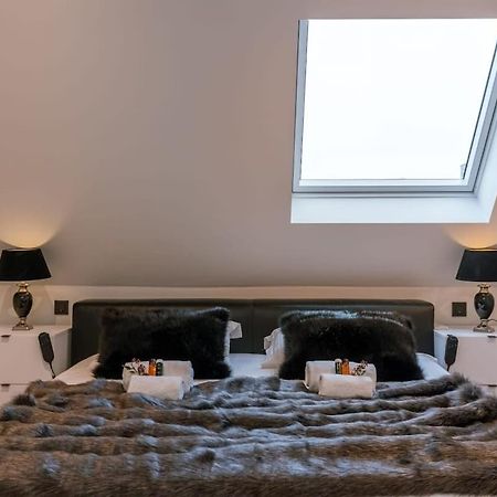 Huswell - Luxurious Apartment With Parking Beernem Exterior photo